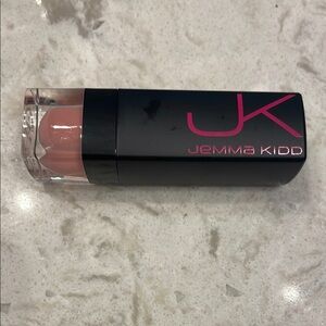 Jemma Kid “temptress” lipstick